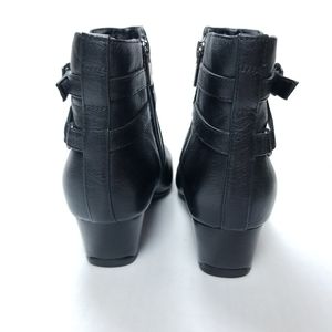 clarks leyden summit